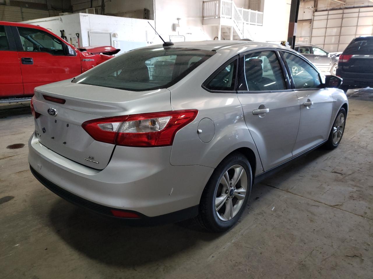 Photo 4 from auction – 2014 FORD FOCUS SE with VIN 1FADP3F23EL149330