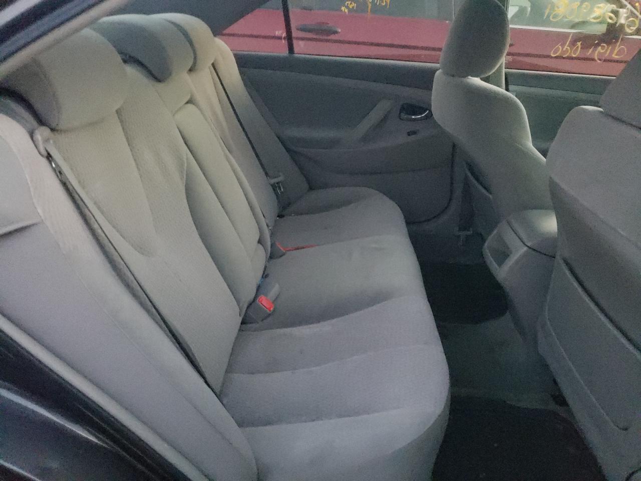 Zdjęcie 6 z aukcji – 2010 TOYOTA CAMRY BASE z VIN 4T4BF3EK7AR044799
