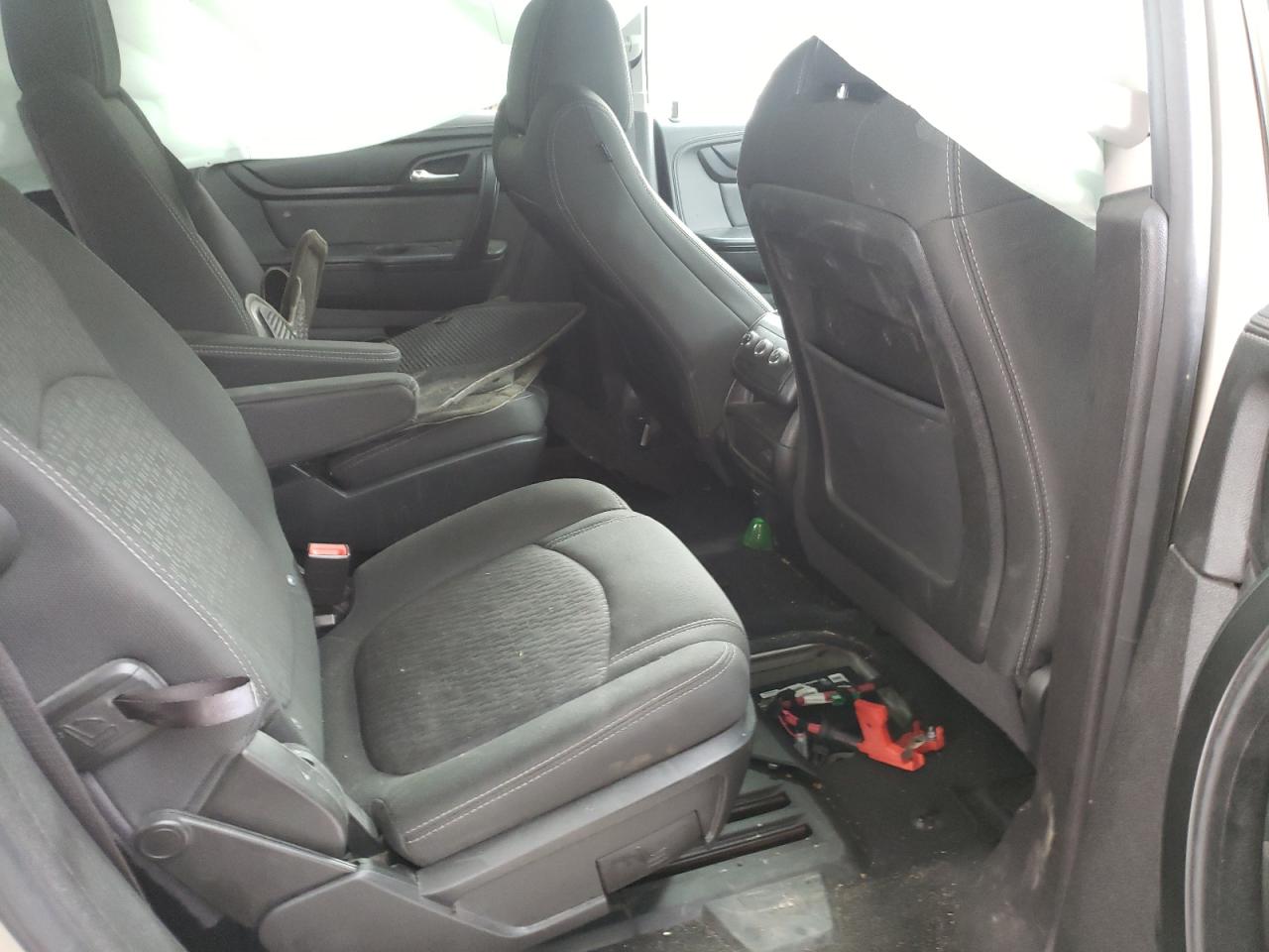 Photo 6 from auction – 2014 GMC ACADIA SLE with VIN 1GKKRPKDXEJ270348