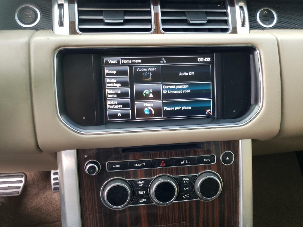 Photo 9 from auction – 2017 LAND ROVER RANGE ROVE with VIN SALGW3FE0HA490195