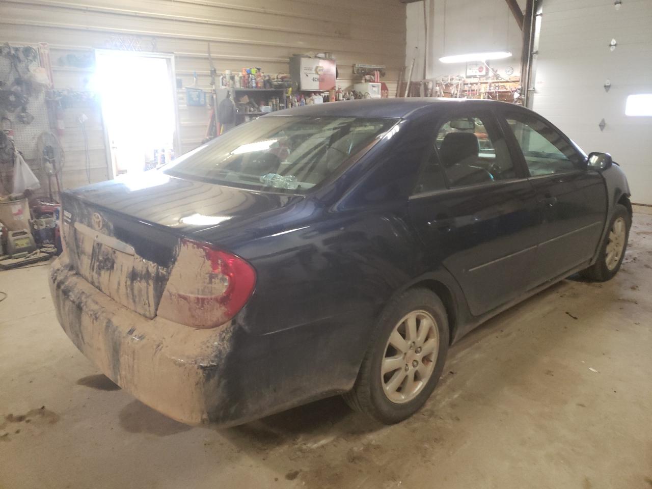 Photo 4 from auction – 2004 TOYOTA CAMRY LE with VIN 4T1BF30K24U062729