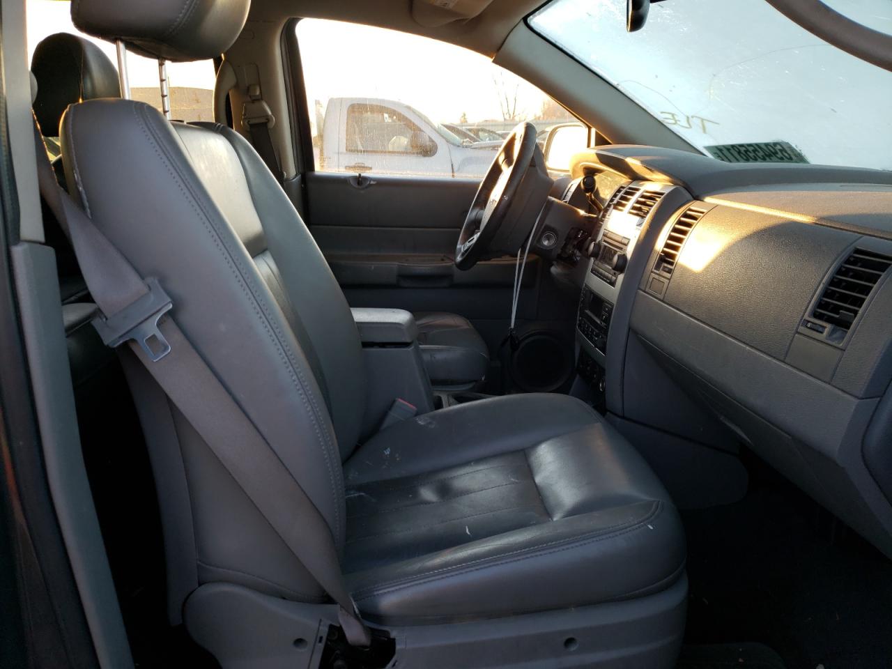 Photo 5 from auction – 2004 DODGE DURANGO LI with VIN 1D4HB58D84F177967
