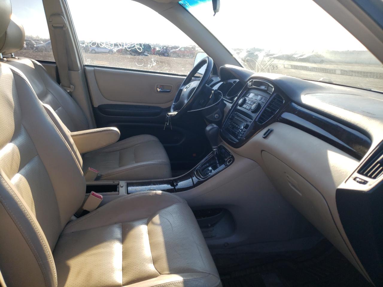 Photo 5 from auction – 2002 TOYOTA HIGHLANDER with VIN JTEGF21A420046638