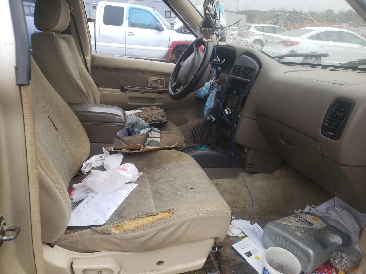Photo 5 from auction – 1997 NISSAN PATHFINDER with VIN JN8AR05S3VW128911