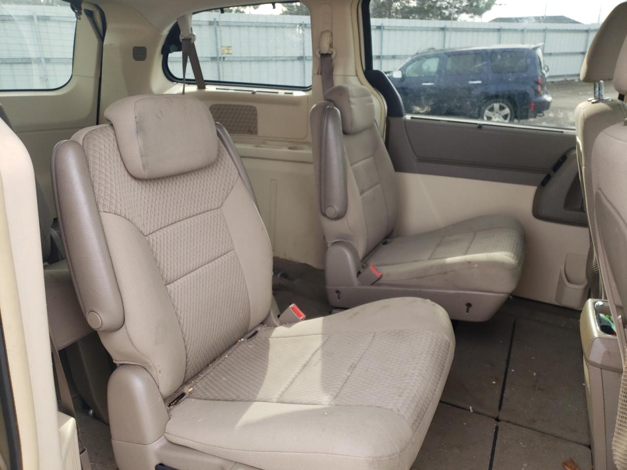 Photo 6 from auction – 2010 CHRYSLER TOWN & COU with VIN 2A4RR5D12AR193783