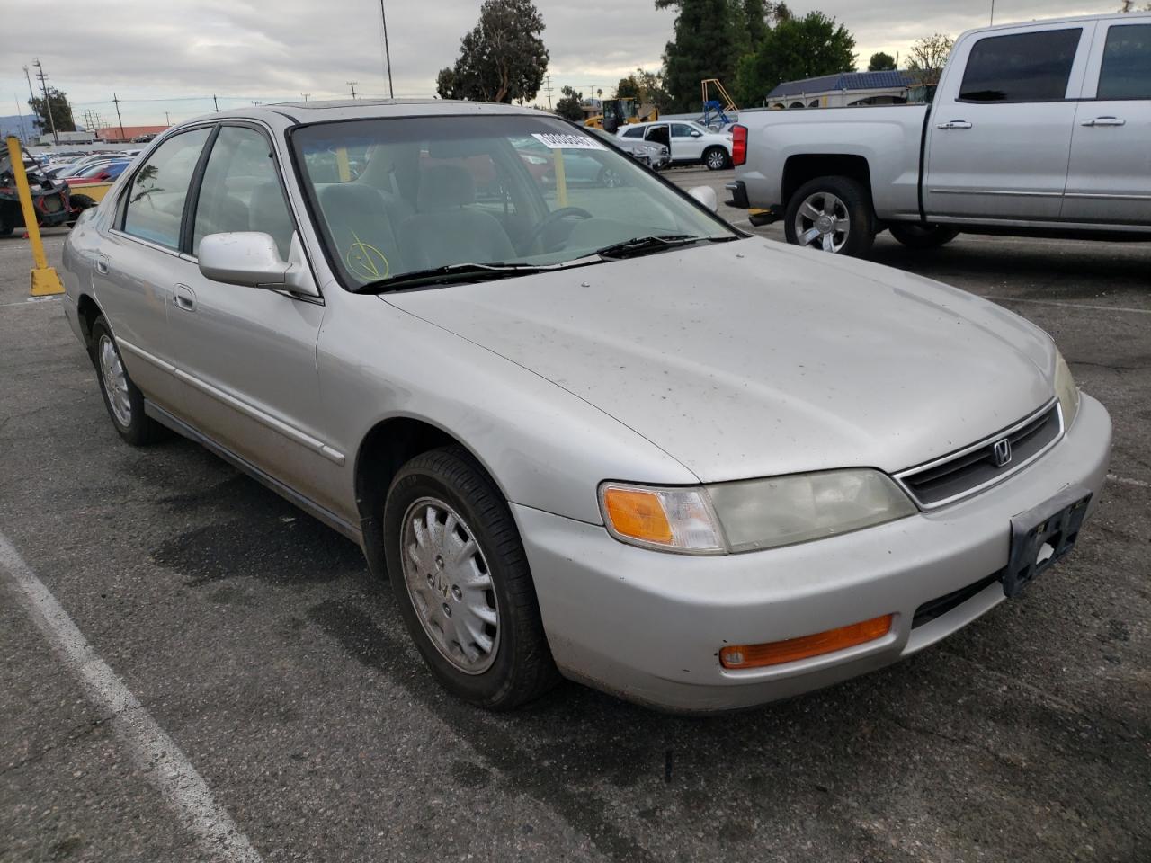 Photo 14 from auction – 1996 HONDA ACCORD with VIN 1HGCD5554TA112710
