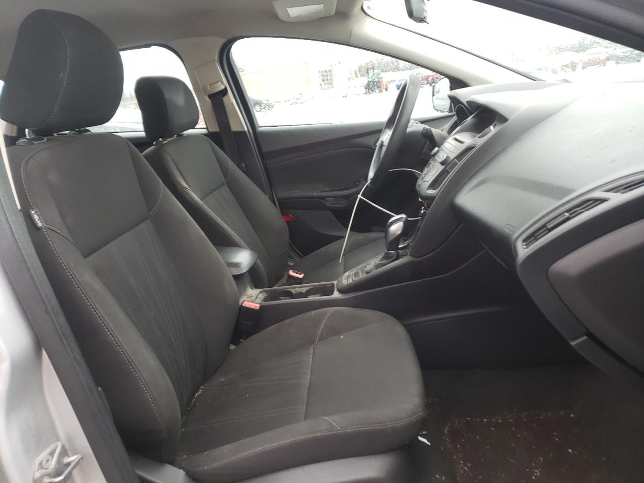 Photo 5 from auction – 2015 FORD FOCUS SE with VIN 1FADP3K2XFL242174