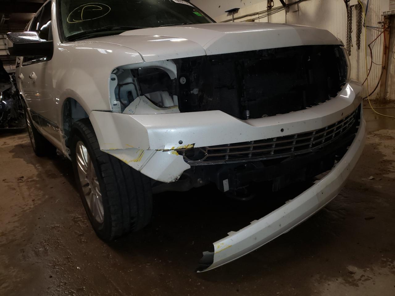 Photo 9 from auction – 2012 LINCOLN NAVIGATOR with VIN 5LMJJ2J54CEL07159