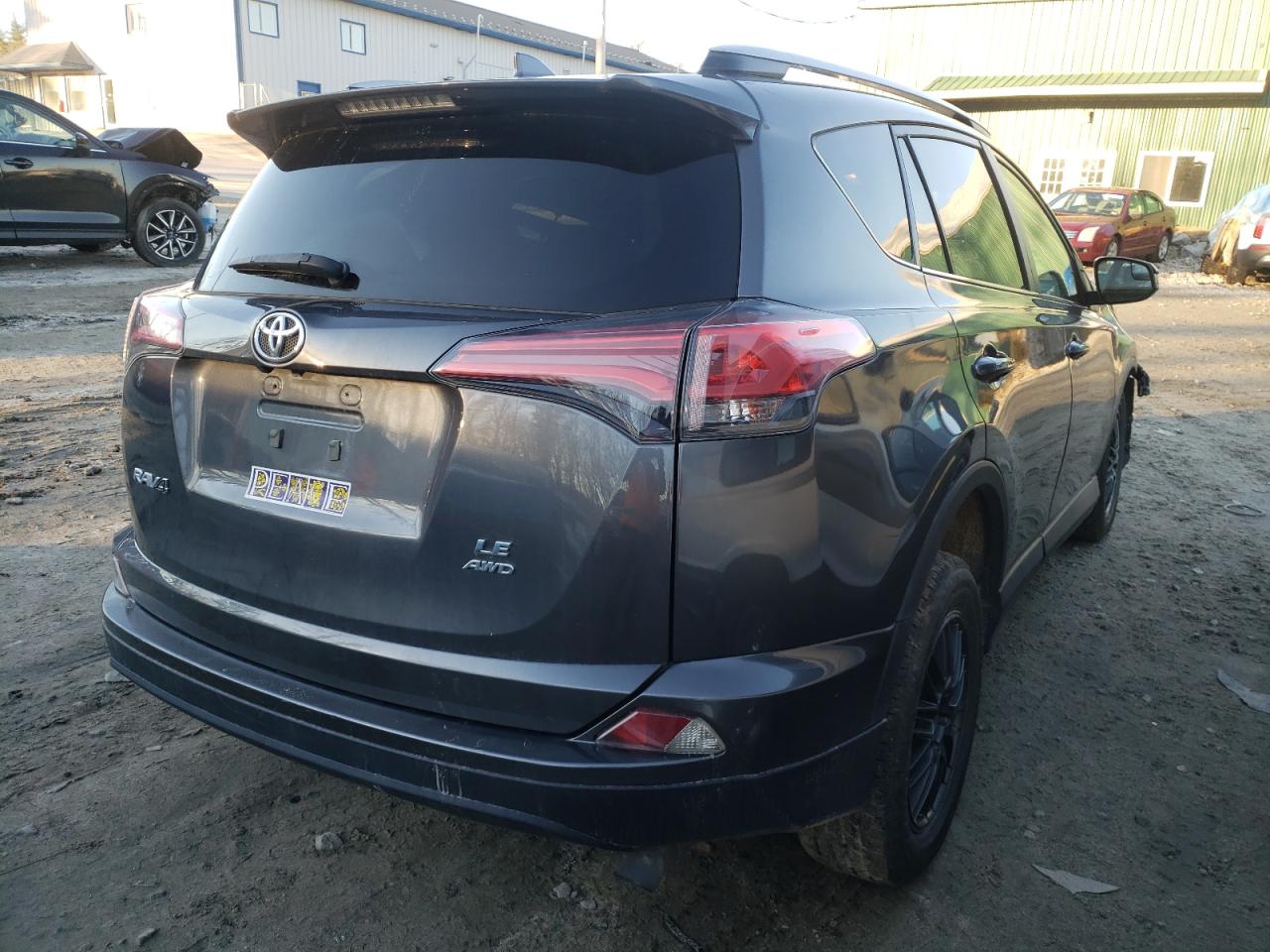 Photo 4 from auction – 2018 TOYOTA RAV4 LE with VIN 2T3BFREV4JW856513