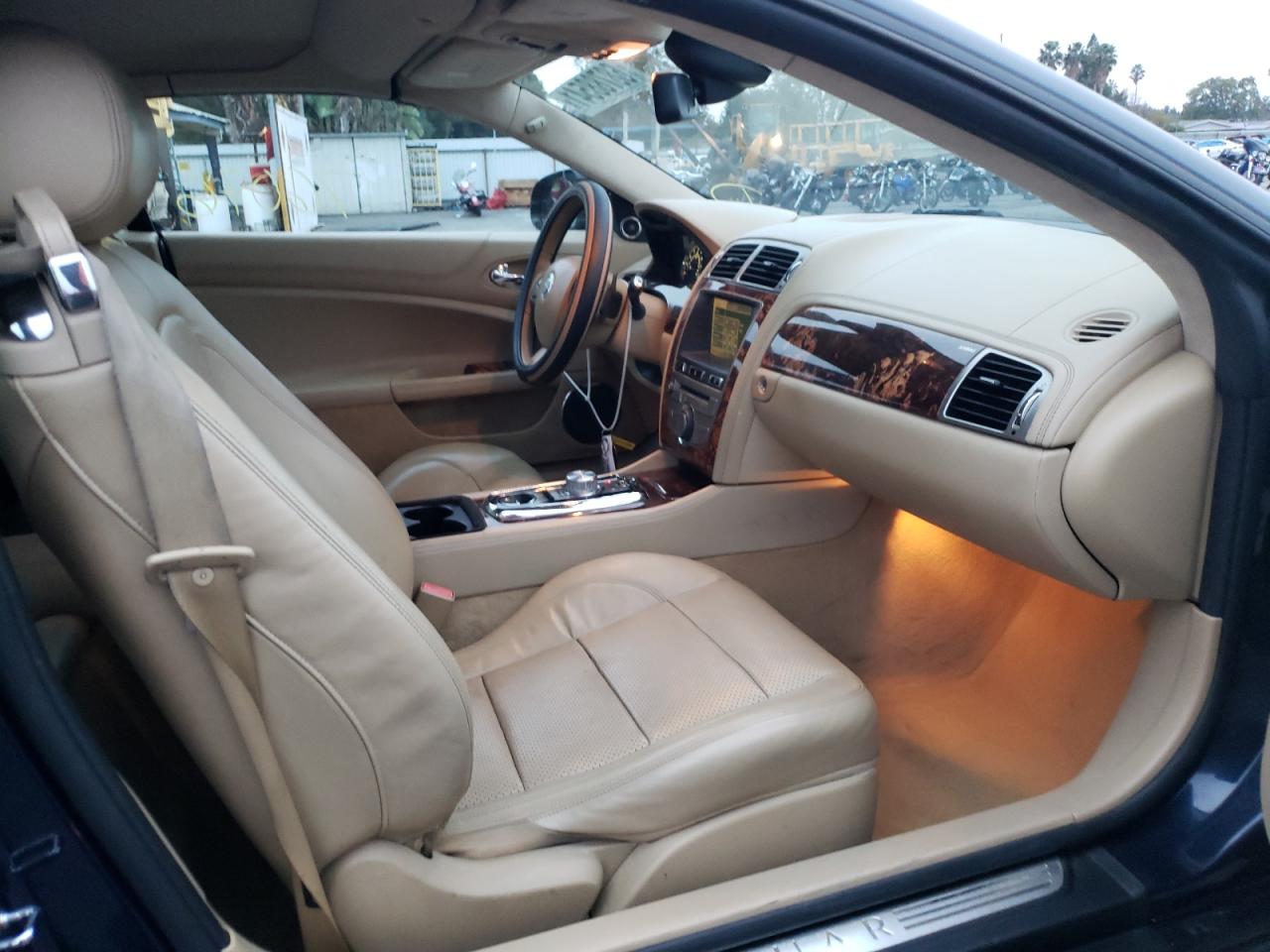 Photo 5 from auction – 2011 JAGUAR XKR with VIN SAJWA4EC6BMB39647