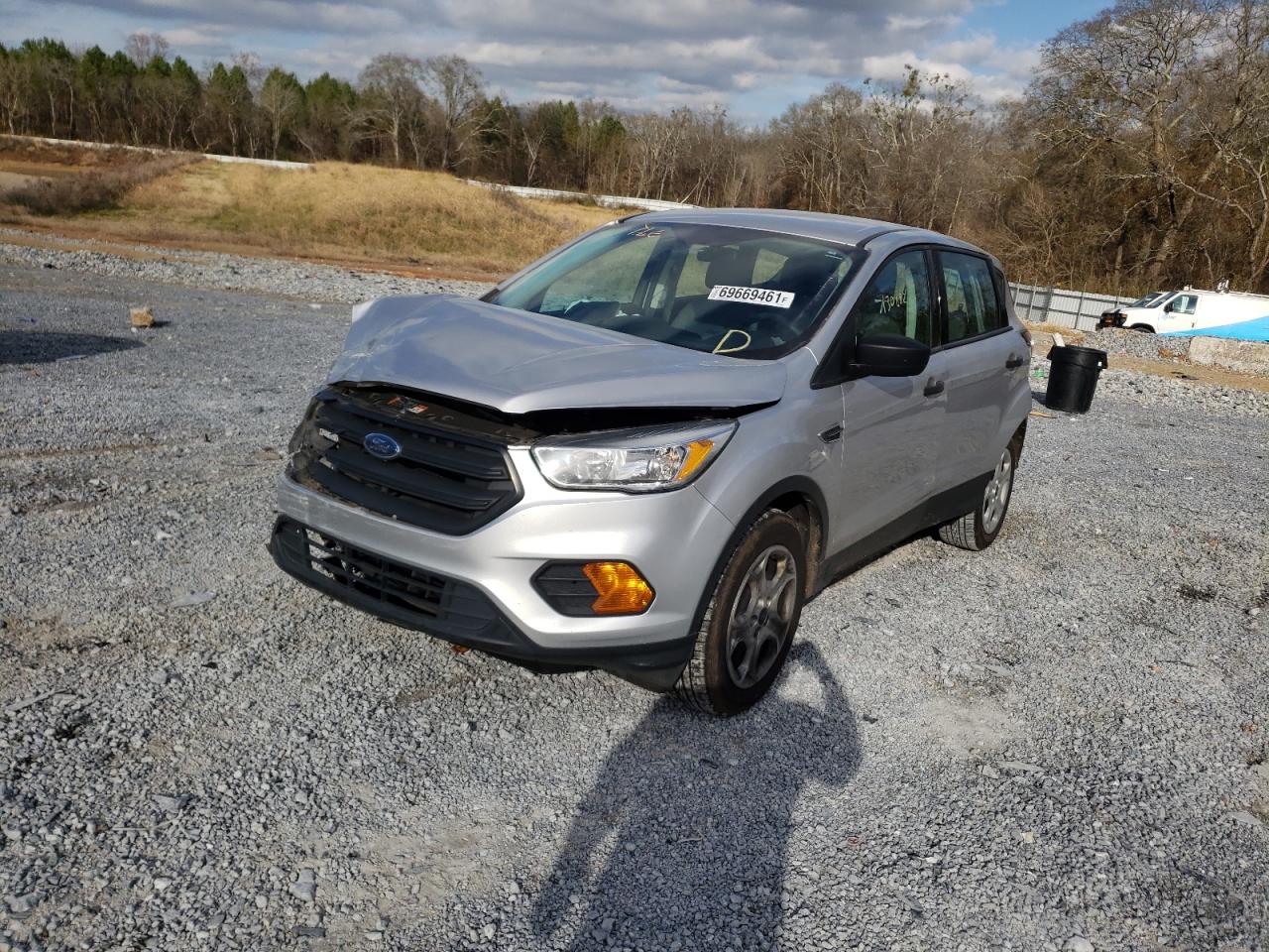 Foto 2 de la subasta – 2017 FORD ESCAPE S con VIN 1FMCU0F74HUB35732