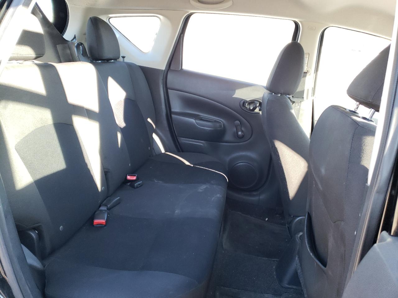 Photo 6 from auction – 2016 NISSAN VERSA NOTE with VIN 3N1CE2CP0GL370142
