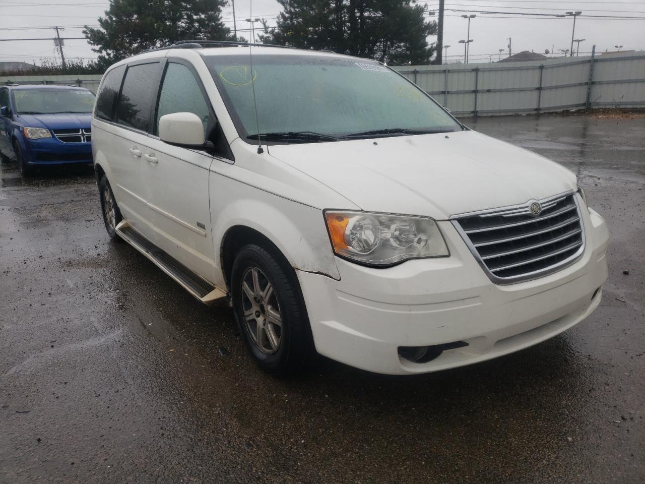 Photo 1 from auction – 2008 CHRYSLER TOWN & COU with VIN 2A8HR54P68R823023