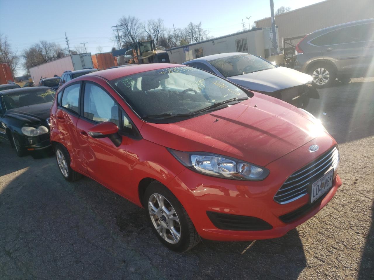 FORD FIESTA SE 2015 with VIN 3FADP4EJ4FM172811 - Photo from auction