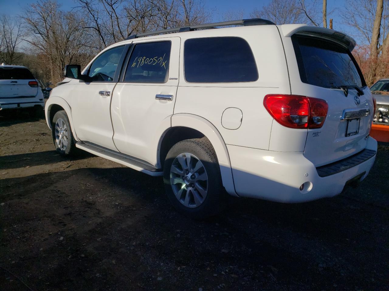 Photo 3 from auction – 2014 TOYOTA SEQUOIA LI with VIN 5TDKY5G13ES054880
