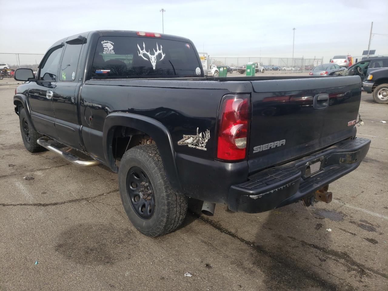 Photo 3 from auction – 2003 GMC NEW SIERRA with VIN 2GTEK19T531379248