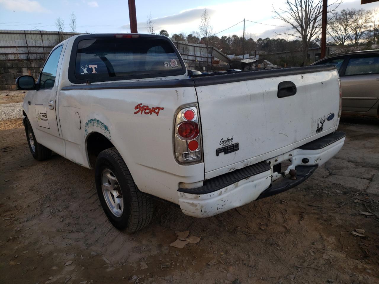 Photo 3 from auction – 2000 FORD F150 with VIN 1FTZF1722YNB44960