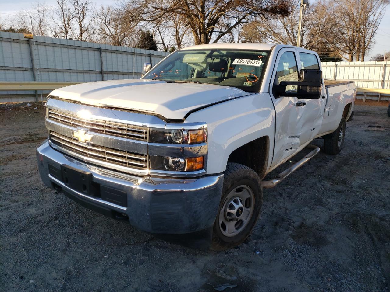 Photo 2 from auction – 2017 CHEVROLET SILVERADO with VIN 1GC1KUEG5HF101393