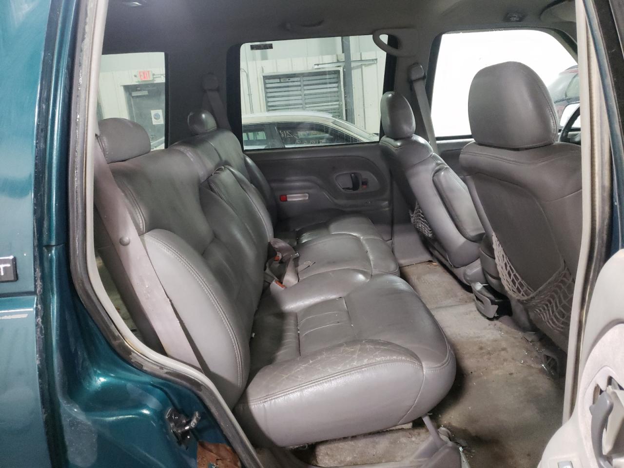 Photo 6 from auction – 1995 GMC YUKON with VIN 1GKEK13K4SJ760176