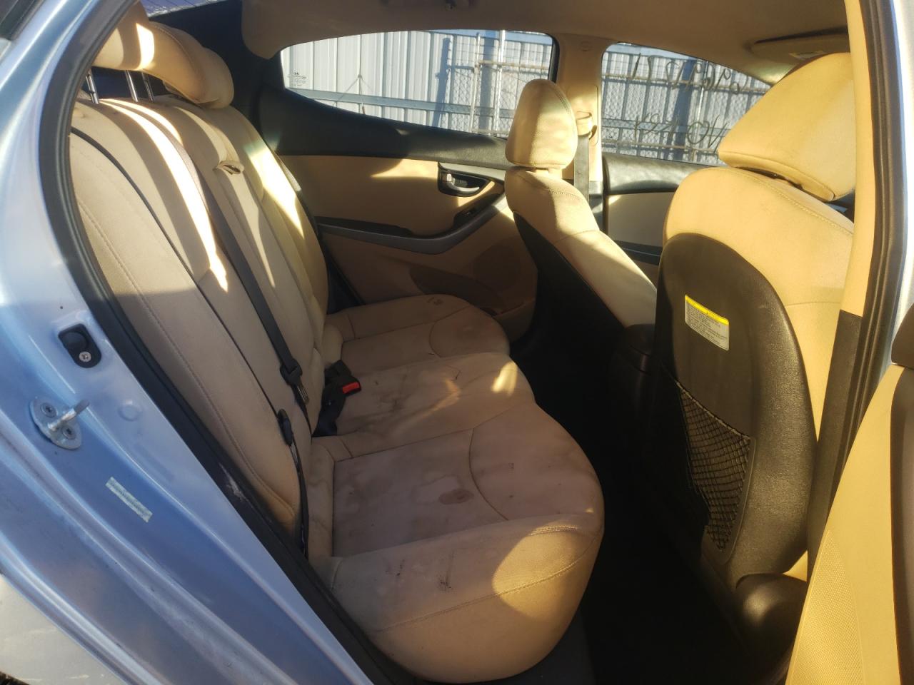 Photo 6 from auction – 2012 HYUNDAI ELANTRA GL with VIN KMHDH4AE3CU249509