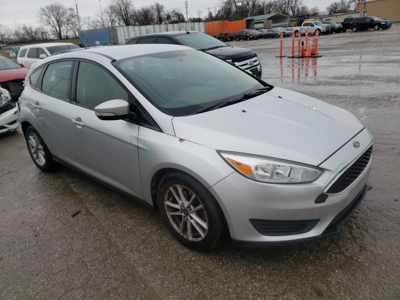 FORD FOCUS SE 2015 with VIN 1FADP3K2XFL242174 - Photo from auction
