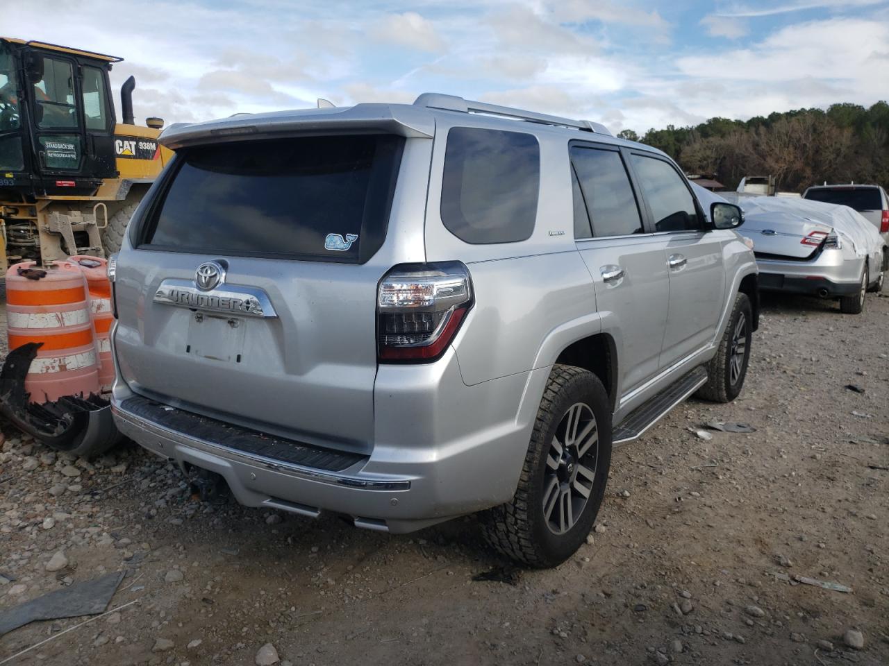 Photo 4 from auction – 2017 TOYOTA 4RUNNER SR with VIN JTEBU5JR7H5425717