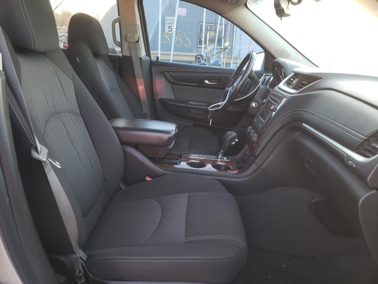 Photo 5 from auction – 2013 CHEVROLET TRAVERSE L with VIN 1GNKRGKD2DJ102270