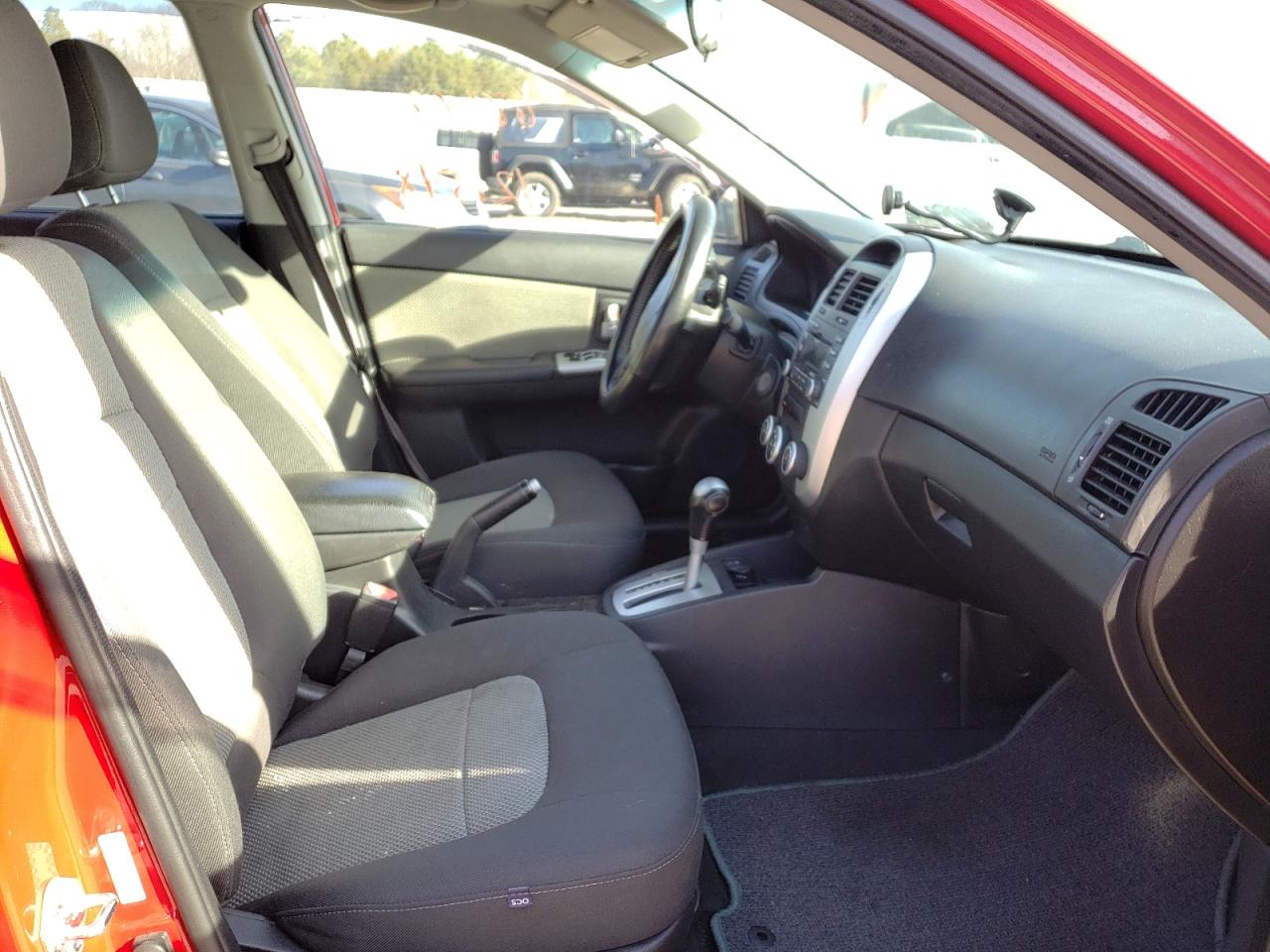 Photo 5 from auction – 2008 KIA SPECTRA5 5 with VIN KNAFE162385018918