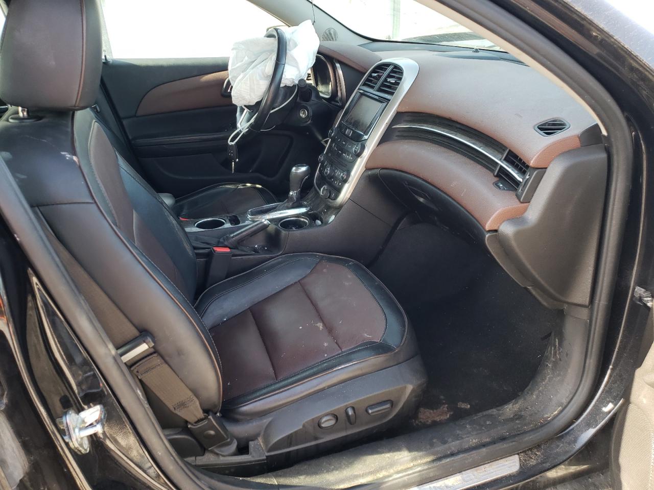 Photo 5 from auction – 2015 CHEVROLET MALIBU LTZ with VIN 1G11F5SL4FF313235