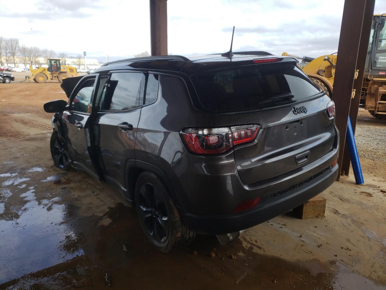 Фото 3 с аукциона – 2021 JEEP COMPASS LA с VIN 3C4NJCBBXMT567747