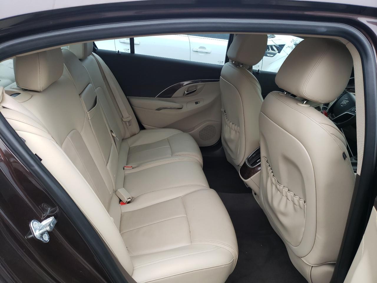 Photo 6 from auction – 2016 BUICK LACROSSE with VIN 1G4GB5G34GF179829