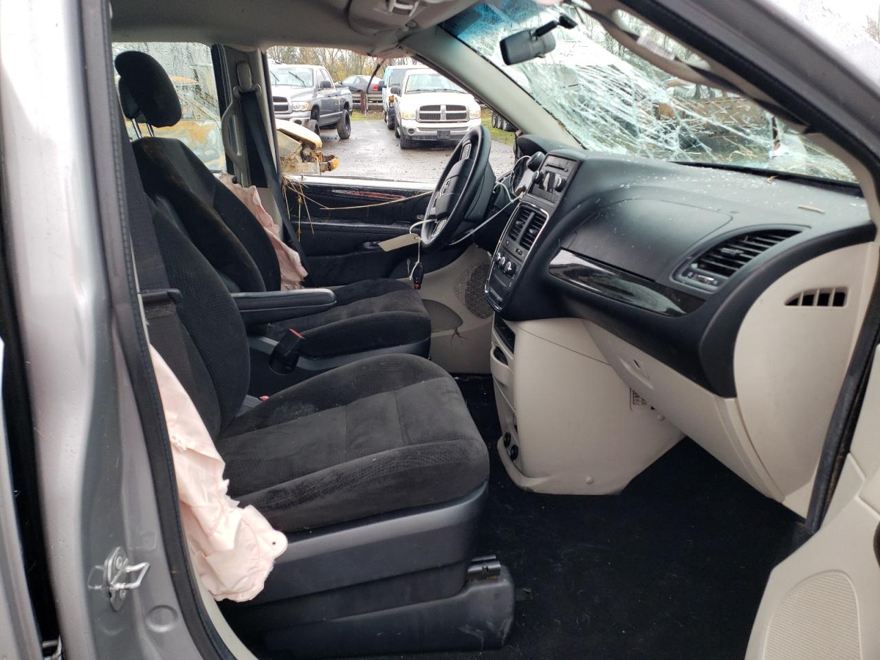 Foto 5 de la subasta – 2016 DODGE GRAND CARA con VIN 2C4RDGBG9GR163499