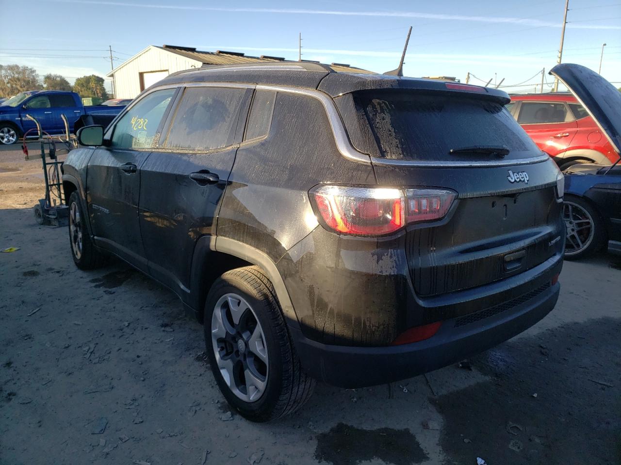 Photo 3 from auction – 2018 JEEP COMPASS LI with VIN 3C4NJCCB7JT467891