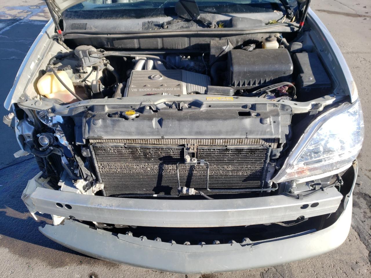 Photo 7 from auction – 2000 LEXUS RX 300 with VIN JT6HF10U7Y0138597