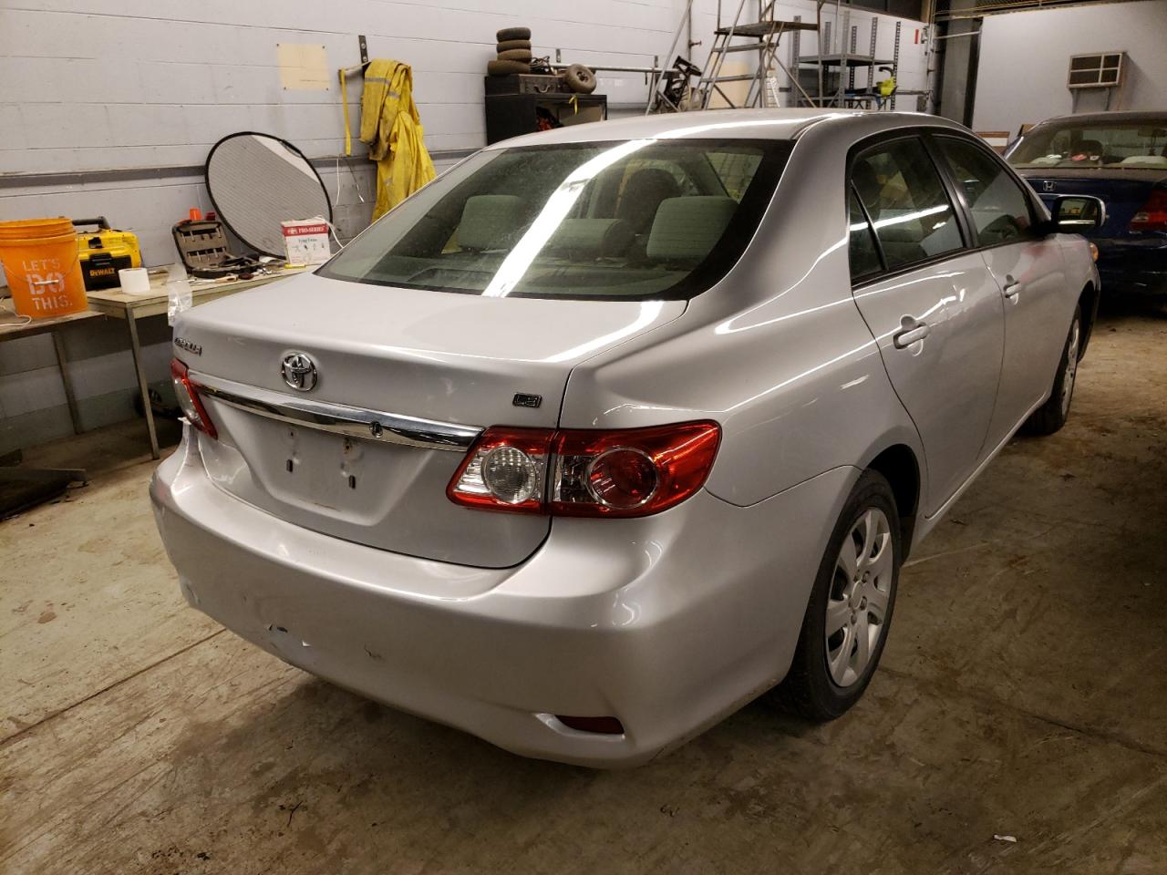 Photo 4 from auction – 2012 TOYOTA COROLLA with VIN 2T1BU4EE0CC915319