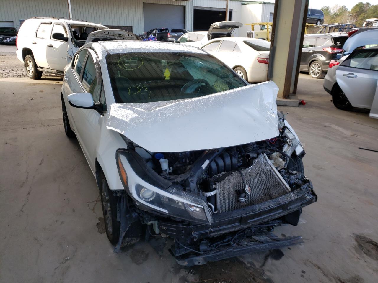 KIA FORTE LX 2017 with VIN 3KPFK4A76HE054820 - Photo from auction
