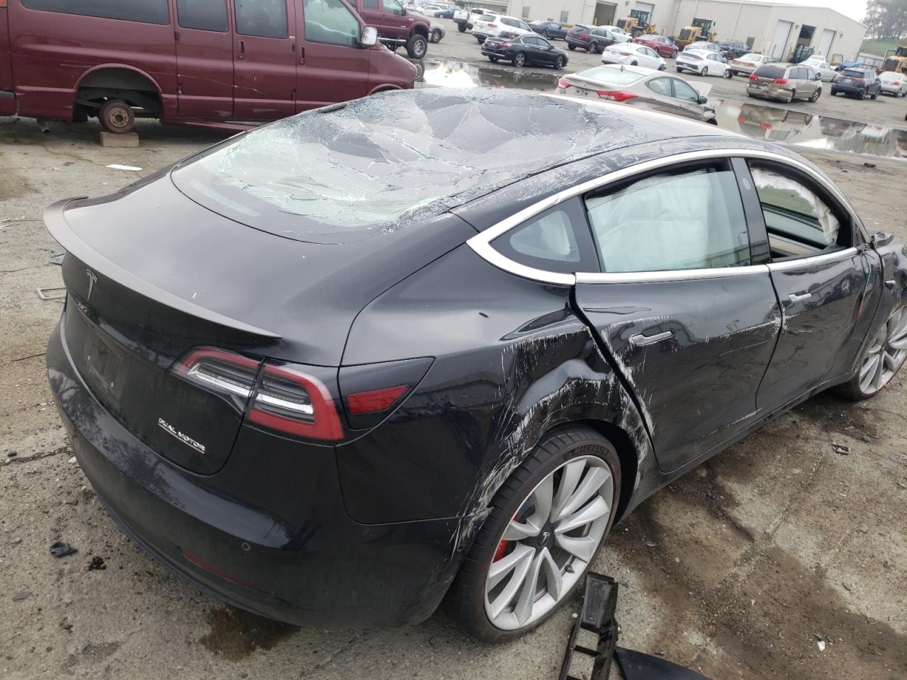 Photo 9 from auction – 2018 TSMR MODEL S with VIN 5YJ3E1EB9JF148228