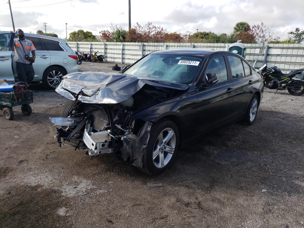 Photo 2 from auction – 2014 BMW 328 I with VIN WBA3A5C54EP603088
