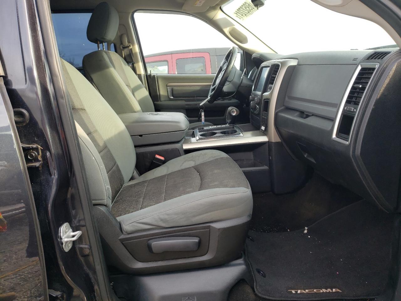 Photo 5 from auction – 2013 RAM 1500 SLT with VIN 1C6RR6LTXDS684398