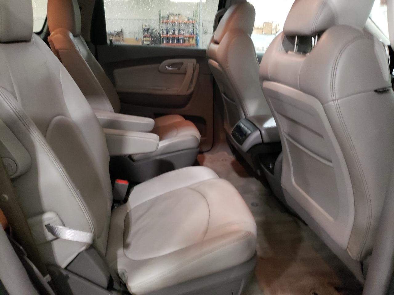 Photo 6 from auction – 2011 CHEVROLET TRAVERSE L with VIN 1GNKVJED9BJ368855