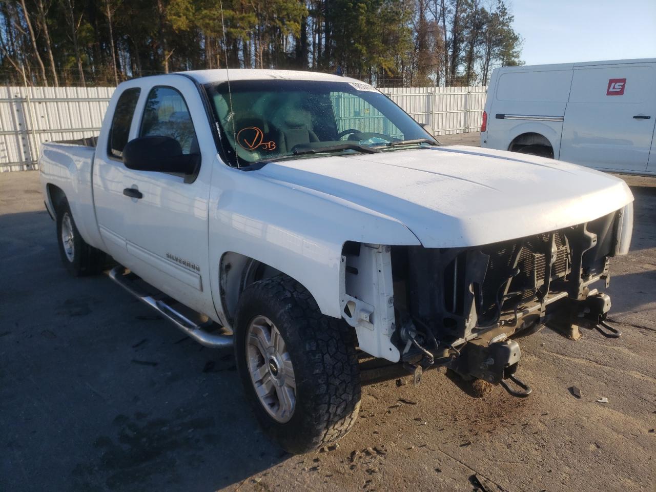 CHEVROLET SILVERADO 2012 with VIN 1GCRKSE71CZ355343 - Photo from auction