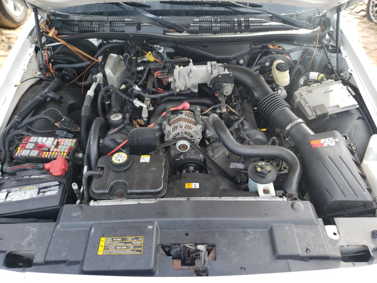 Photo 7 from auction – 2008 FORD CROWN VICT with VIN 2FAFP71V88X106594