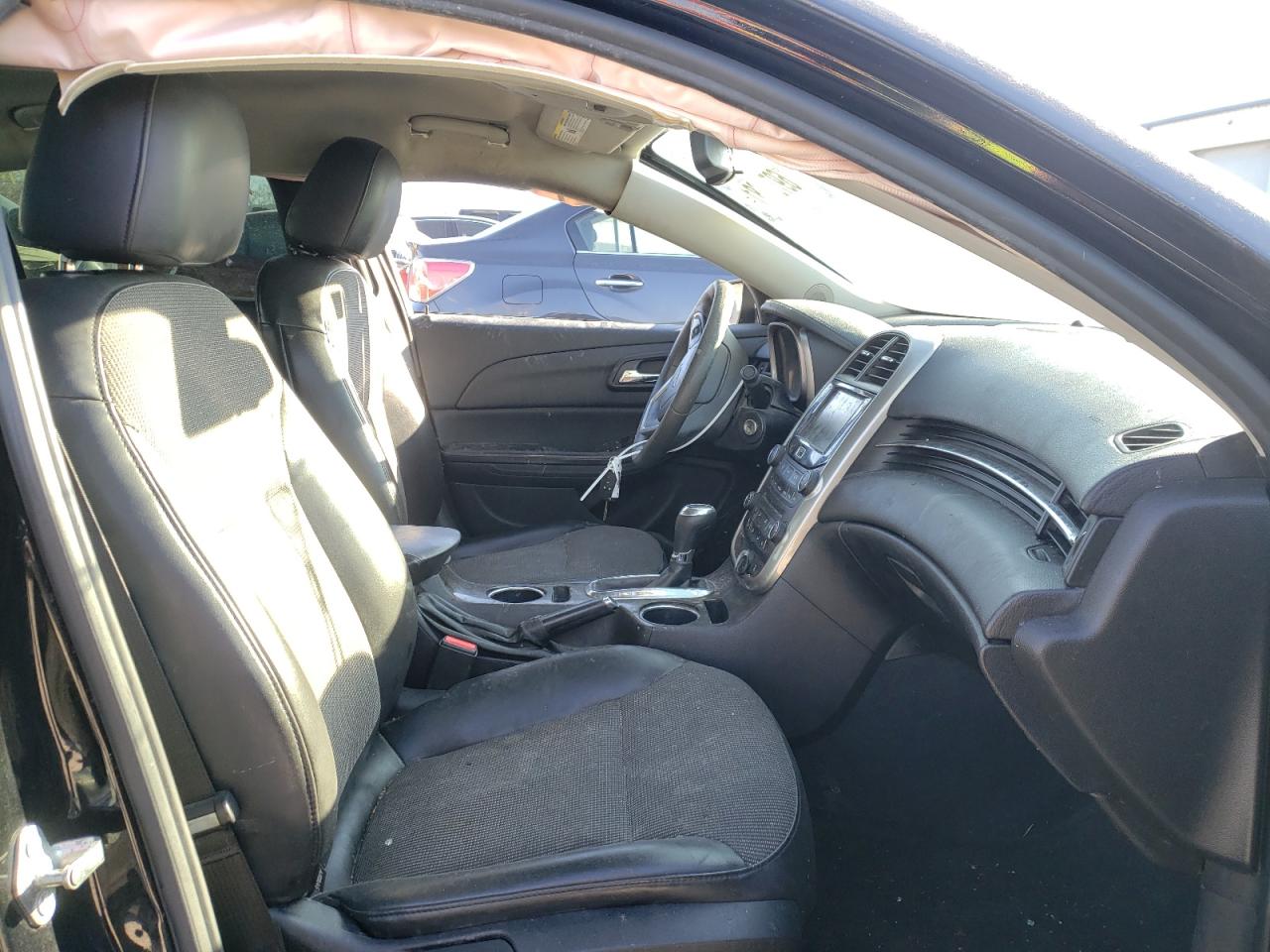 Photo 5 from auction – 2016 CHEVROLET MALIBU LIM with VIN 1G11C5SAXGU102884