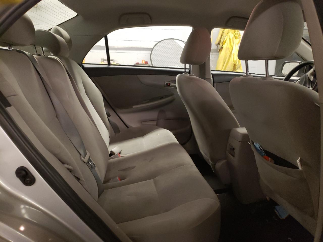 Photo 6 from auction – 2012 TOYOTA COROLLA with VIN 2T1BU4EE0CC915319