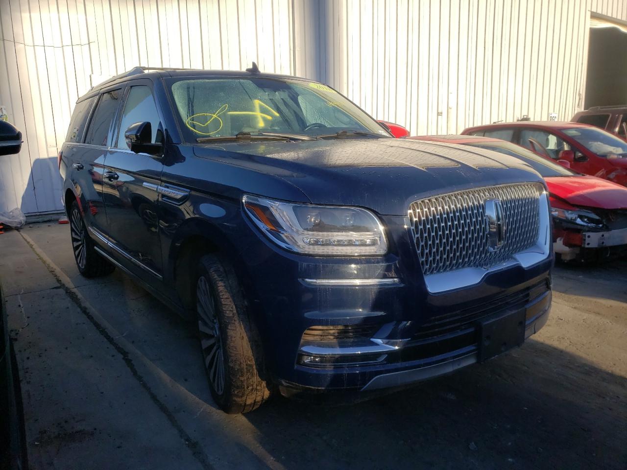 LINCOLN NAVIGATOR 2018 with VIN 5LMJJ2LT4JEL15271 - Photo from auction