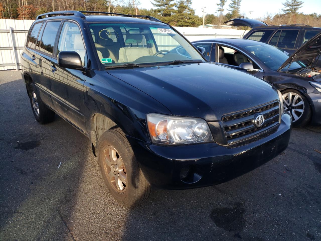 TOYOTA HIGHLANDER 2005 with VIN JTEEP21A550124613 - Photo from auction