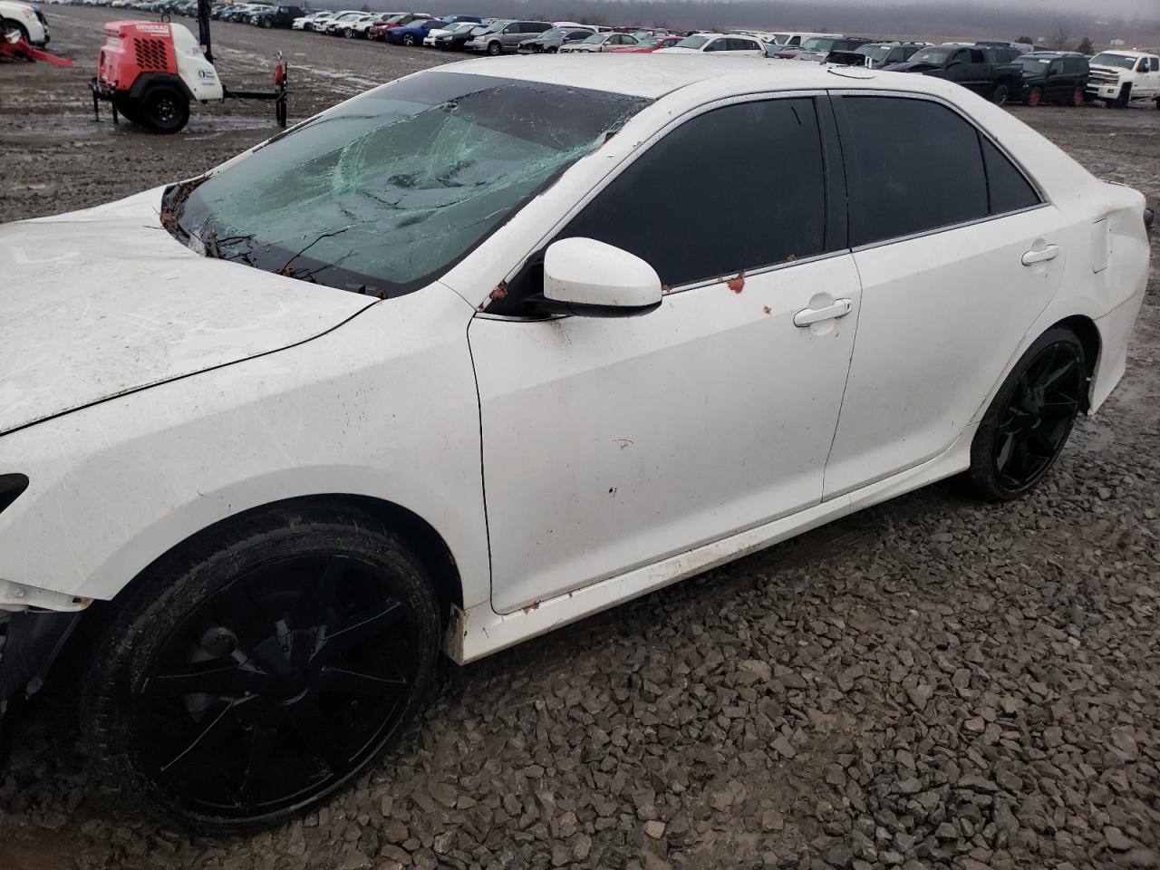 Photo 2 from auction – 2014 TOYOTA CAMRY L with VIN 4T1BF1FK6EU311076