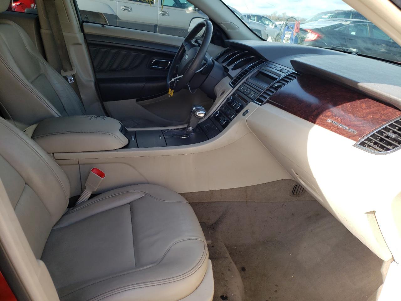 Photo 5 from auction – 2010 FORD TAURUS SEL with VIN 1FAHP2EW0AG142838
