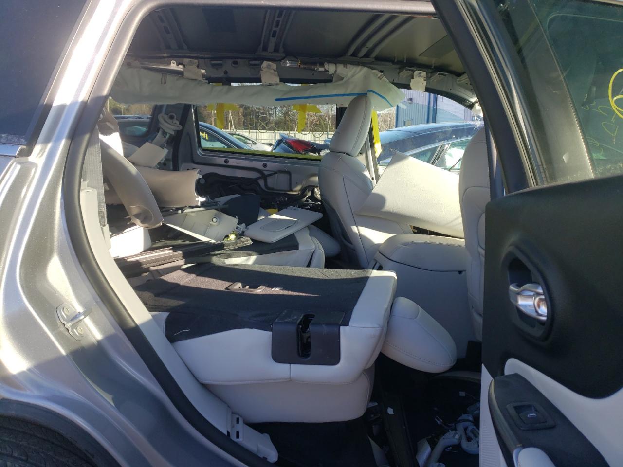 Photo 6 from auction – 2020 JEEP CHEROKEE L with VIN 1C4PJMDX8LD640402