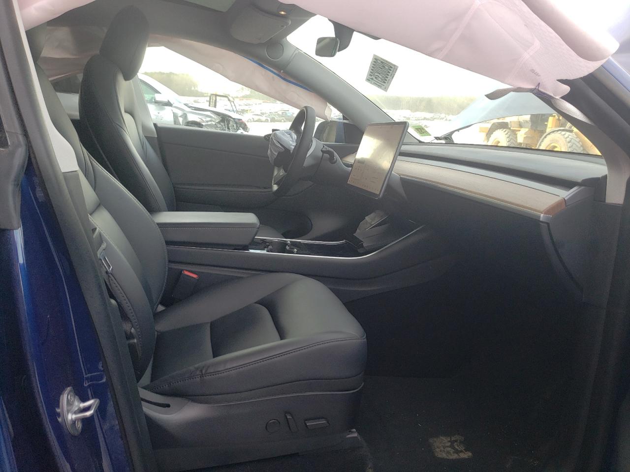 Photo 5 from auction – 2020 TESLA MODEL Y with VIN 5YJYGDEE1LF044332